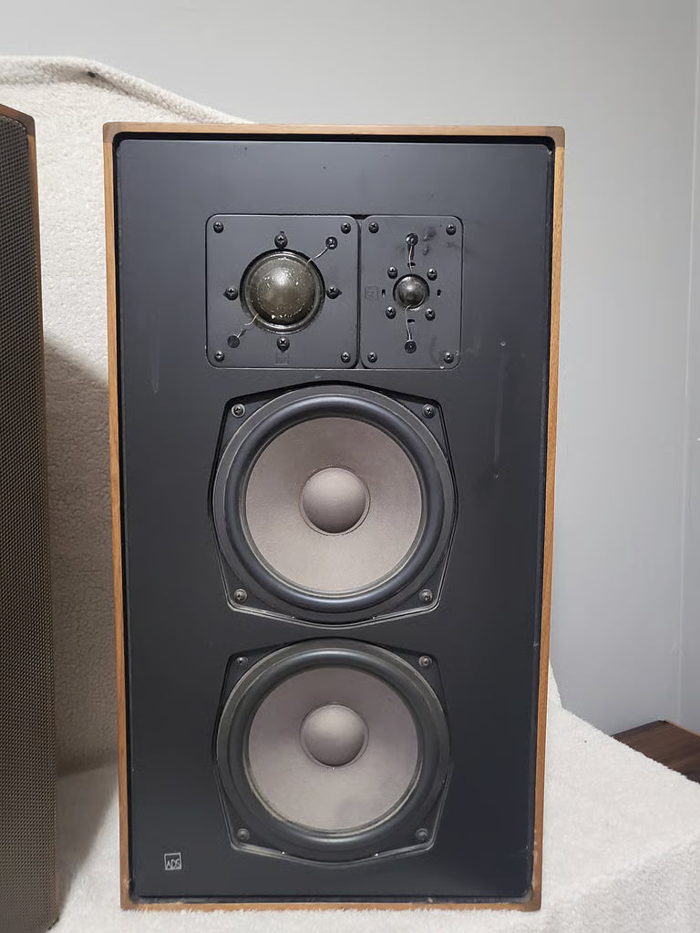 ADS L810 Loudspeaker 3-WAY ACOUSTIC SUSPENSION SPEAKER